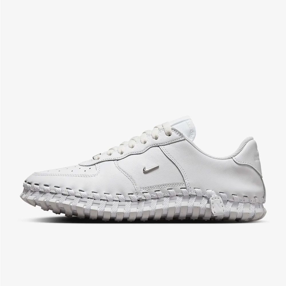 Jacquemus x NIKE sneakers